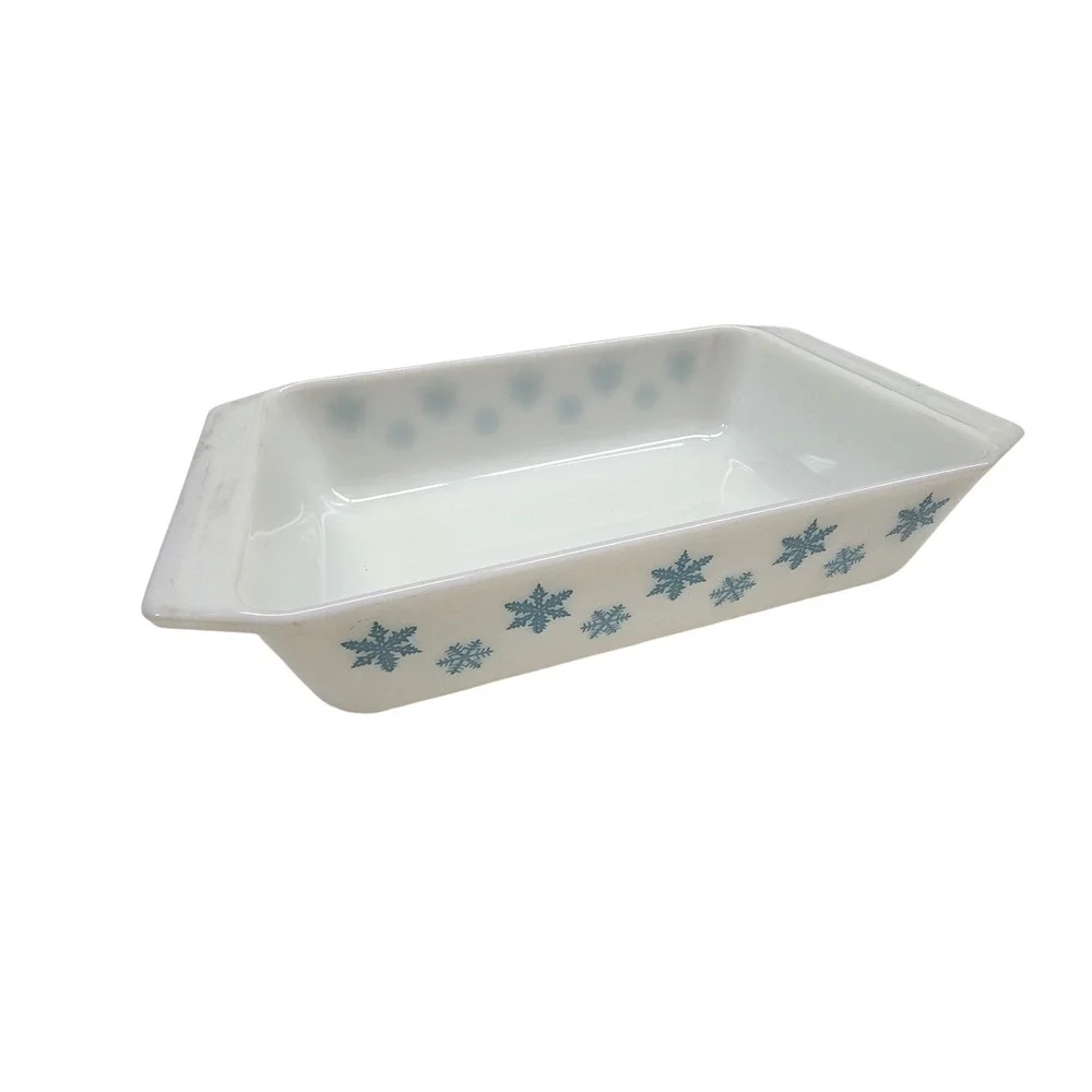 Pyrex Snowflake Blue Casserole Dish 2 QT White 575-B Vintage Space Saver Baker